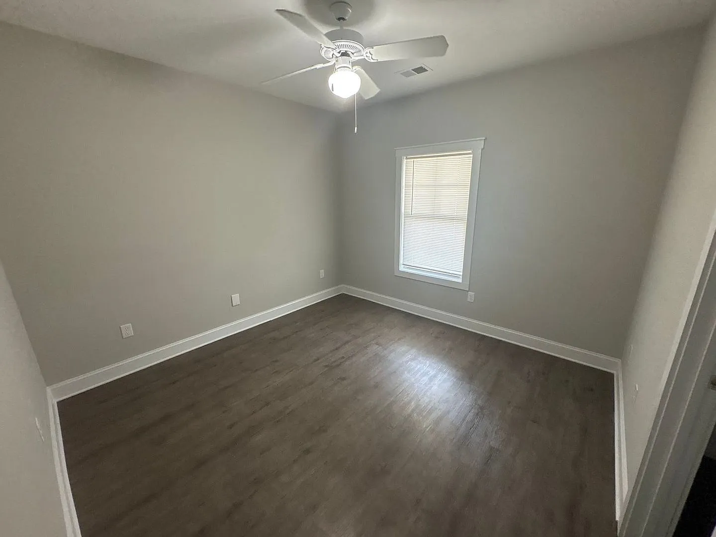 Pre-Leasing For August 6th 2027! — Photo 4