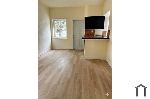 Building Photo - 12287 NE 7th Ave #3