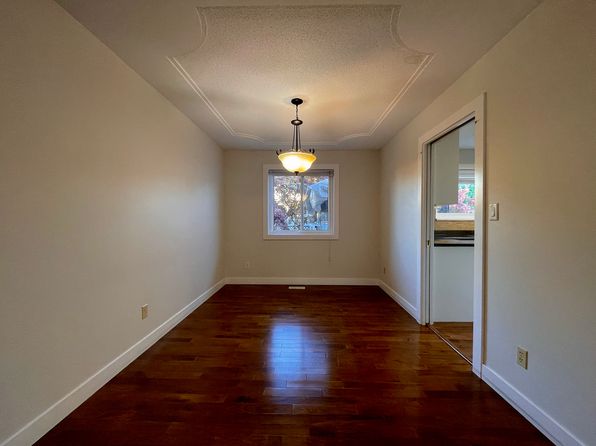 3 bedroom rental in Surrey — photo 8