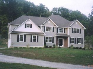 6 Charlotte Way, Danbury, CT 06811