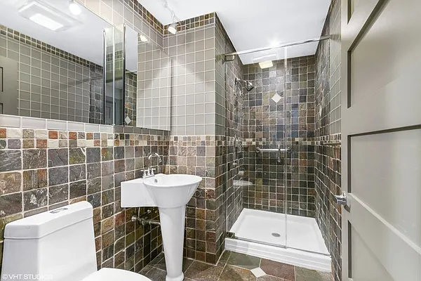 Sold by Dwell Residential Inc | media 23