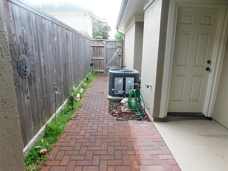 4333 Lake Run Dr — Photo 44