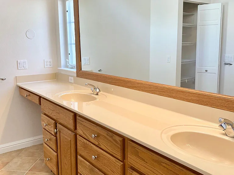 540 Meadow Sweet Cir — Photo 24