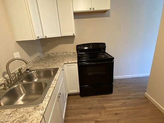 2nd image of 2908 Lawnridge Ct #9628037