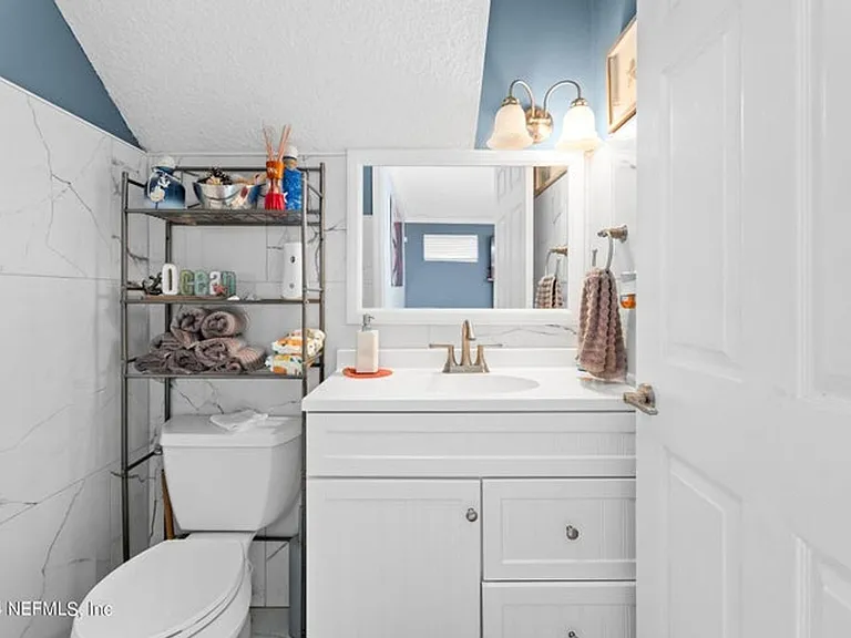 425 Oak Pond Dr — Photo 21