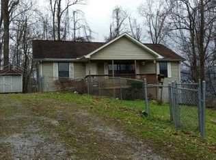 142 Della Ln, Rocky Top, TN 37769