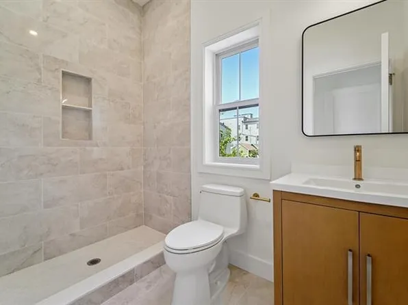 90 East 27th Street image 23 of 43