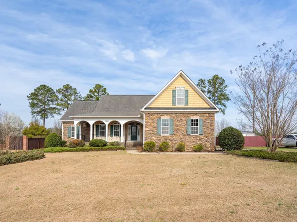 7213 Mariners Landing Dr, Fayetteville, NC 28306