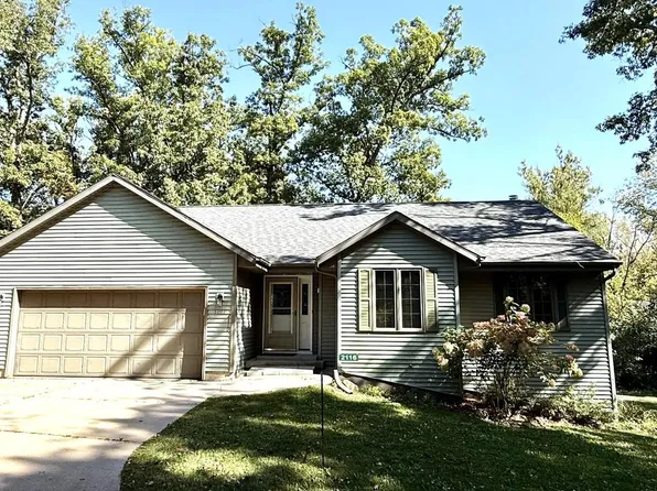 2116 West Crystal Springs Road, Janesville, WI 53545