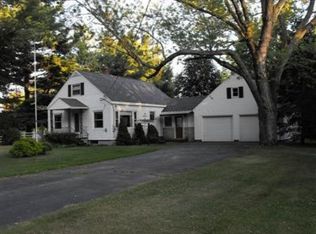 7546 Martin Rd, Three Oaks, MI 49128