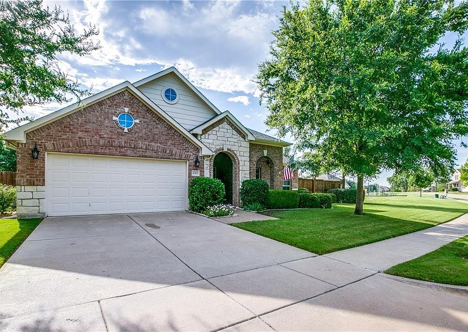 1st image of 10432 Grayhawk Ln