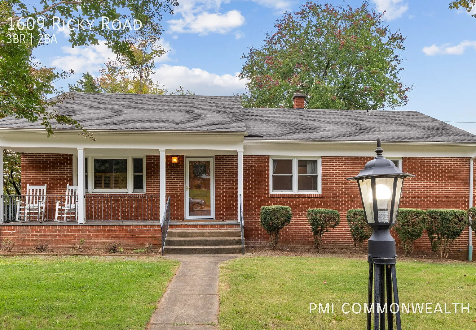 3 bed / 1.5 bath single family home (Available Now) — Photo 1