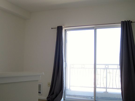 5th image of 140 S Van Ness Ave Unit 817
