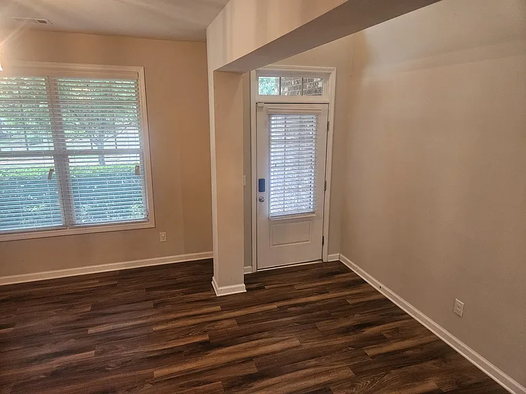 3263 Baylor Cir — Photo 6