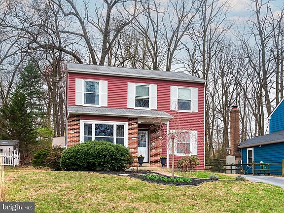 2nd image of 1646 Farnham Ln