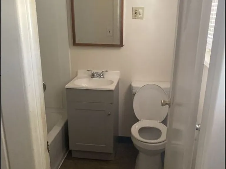 2617 N Altamont St — Photo 13