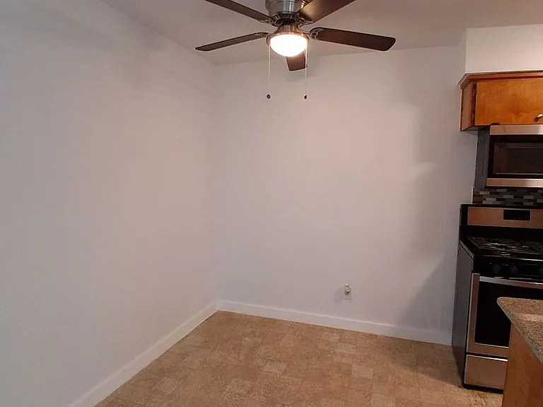 1190 S Winery Ave #222 — Photo 9