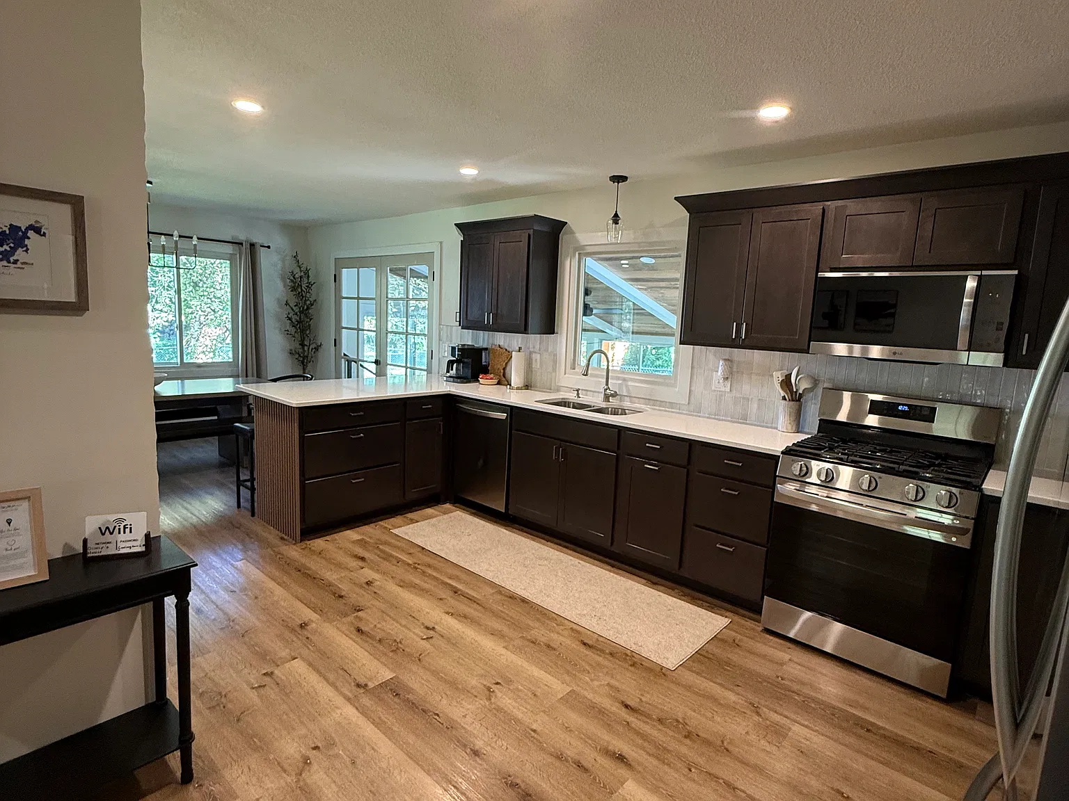 4 bed, 2123 sqft, $3,950 — Photo 4