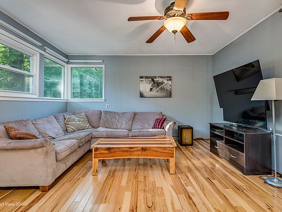 4th image of 360 W Circle Dr