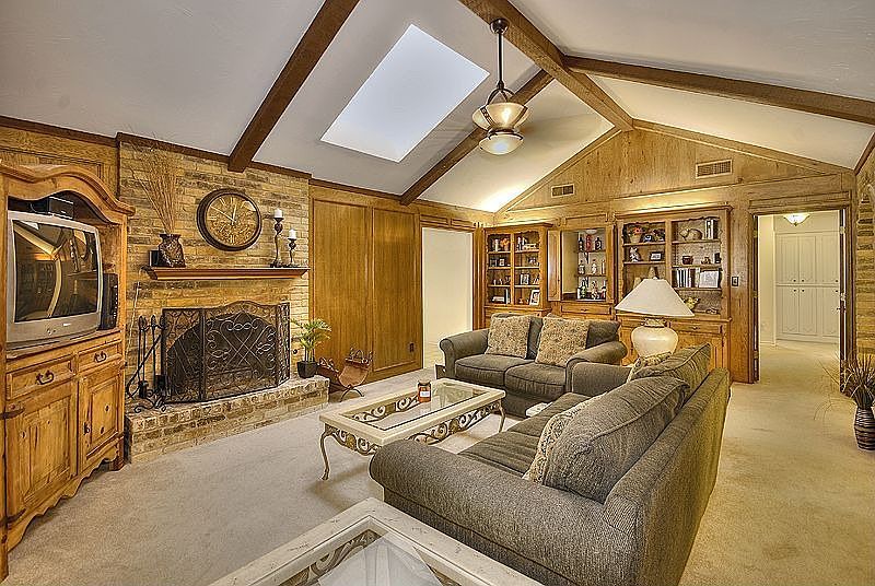 Spacious living Area