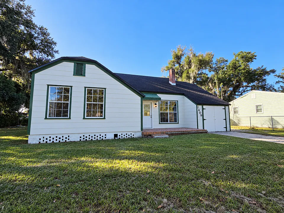 1409 Fern Pl