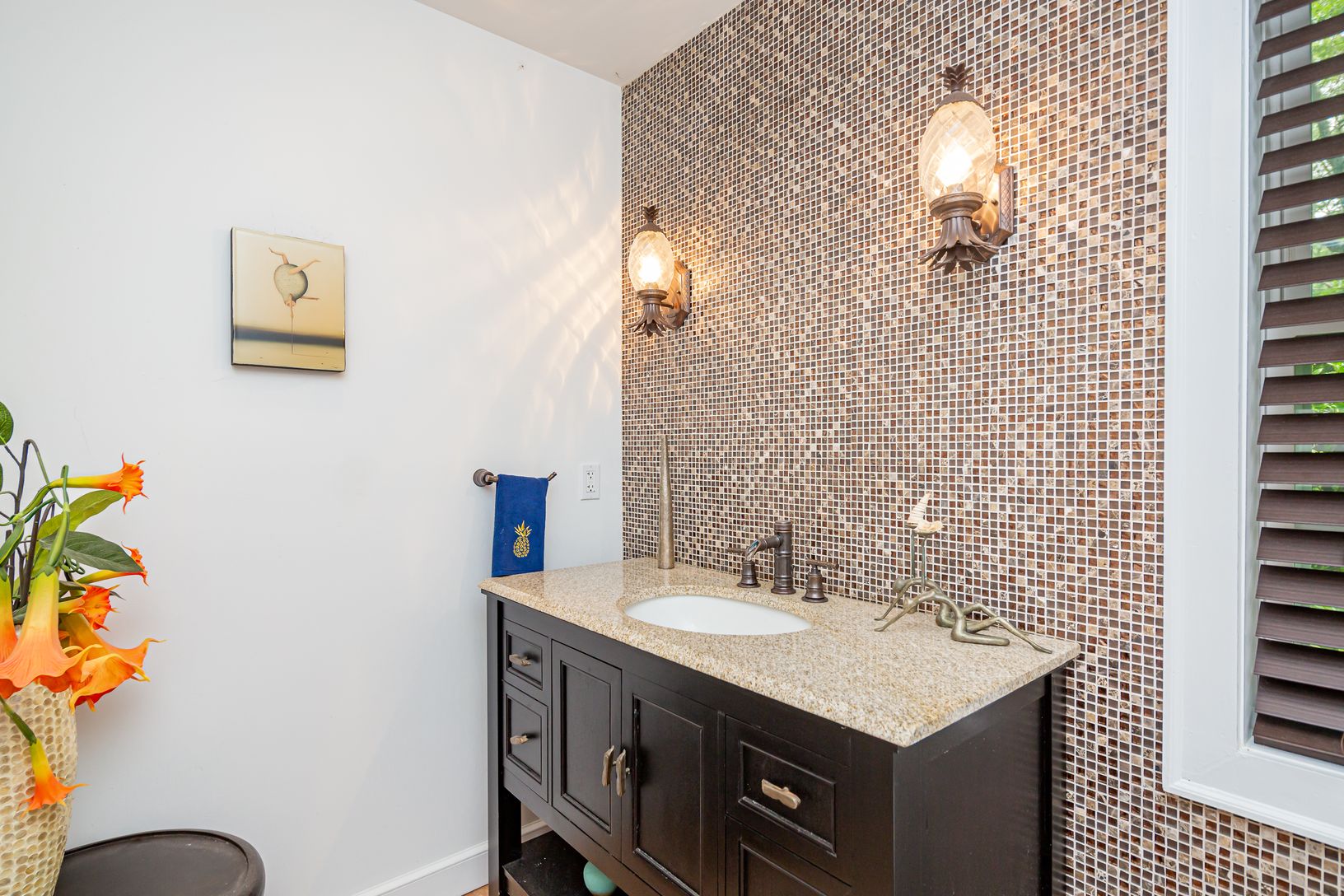 Powder room