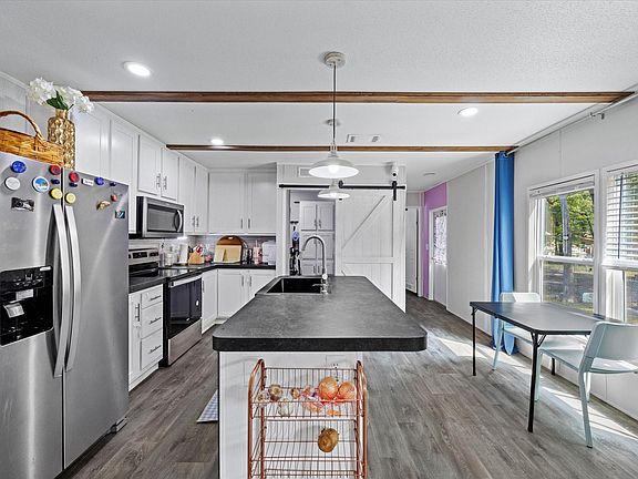 4th image of 234 Red Robin Rd