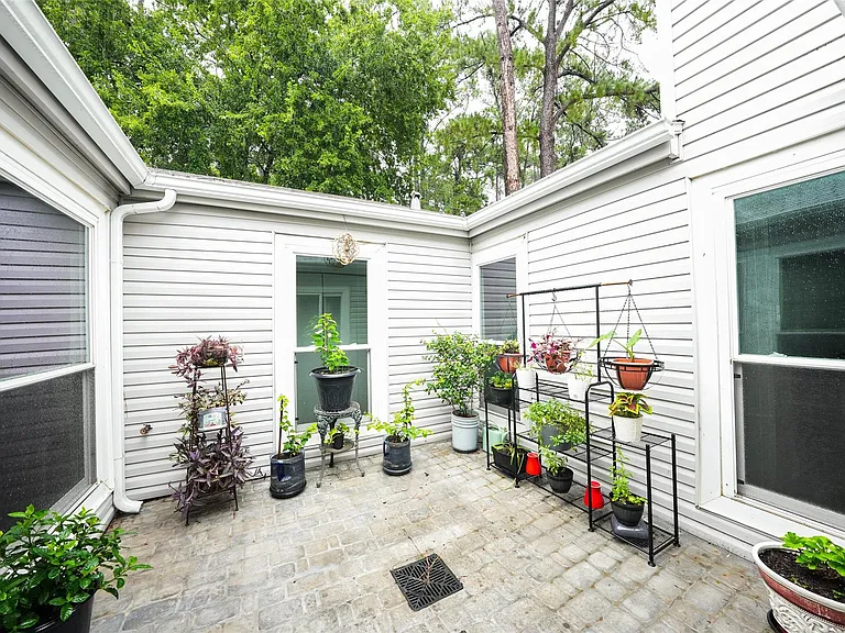 17734 Seven Pines Dr — Photo 15