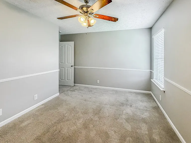 7835 Rainey Dr — Photo 14