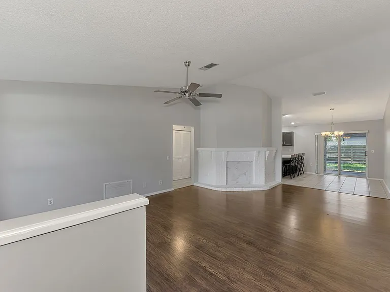 3026 Grafton St — Photo 9