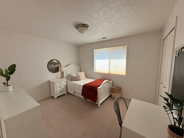 301 SW Howard Dr — Photo 12