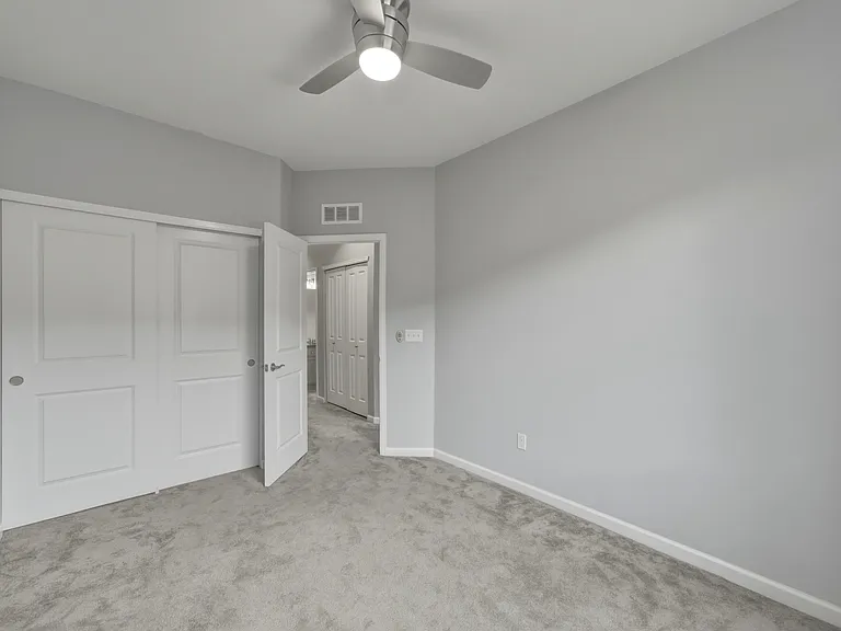 562 E Dry Creek Pl — Photo 13