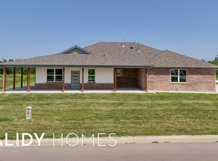 206 Olde Mill Ct, Jones, OK 73049