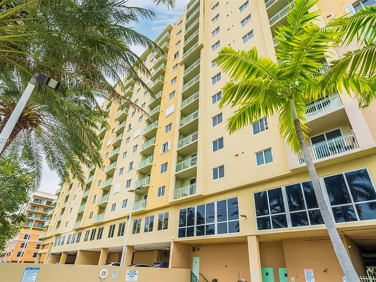 3500 Coral Way #Penthouse 111 — Photo 23