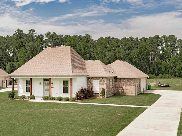 14071 Kaden Creek Dr, Walker, LA 70785