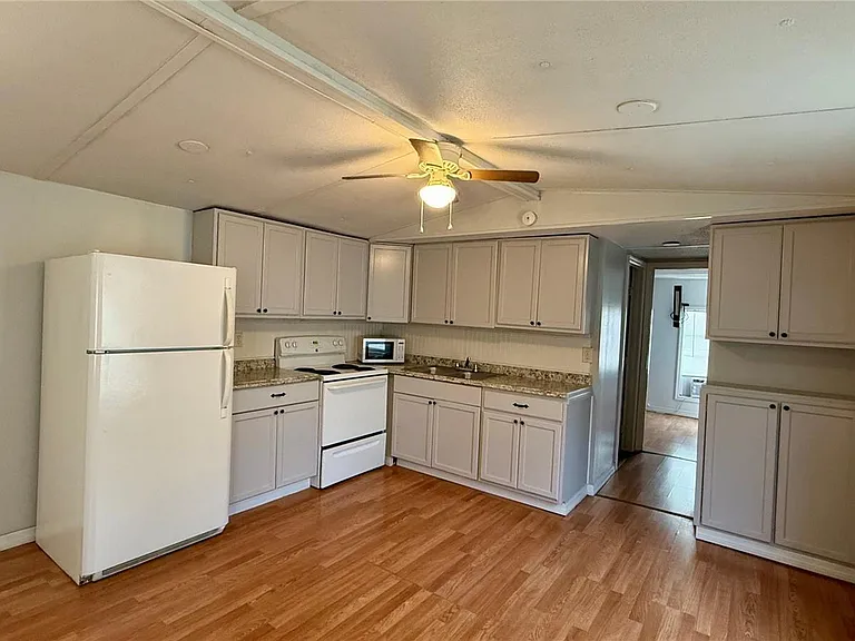 5109 Hibiscus Rd — Photo 3