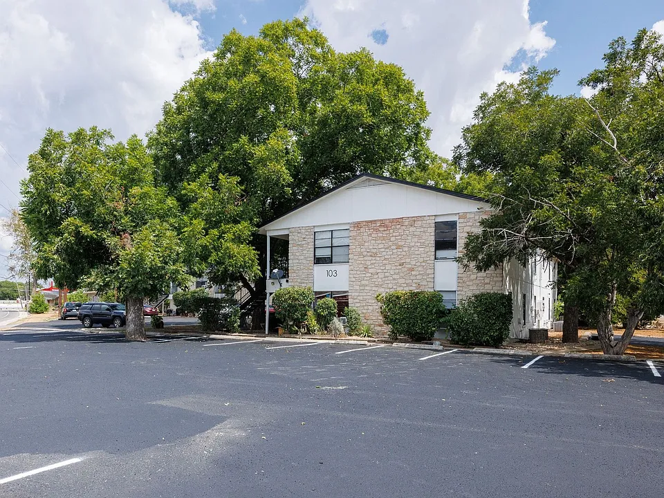 103 Smith Ln