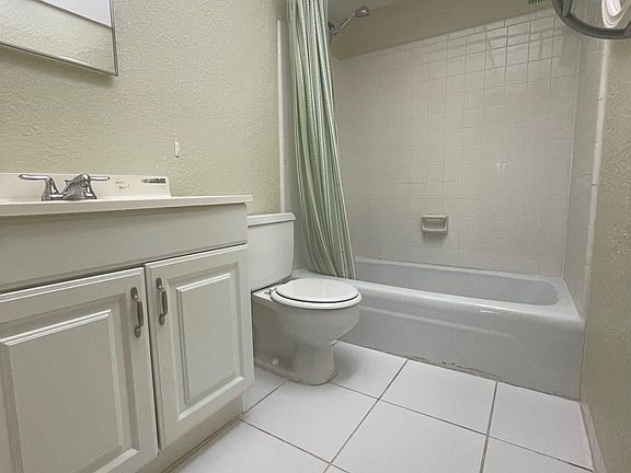 4th image of 760 SE 2nd Avenue #C203