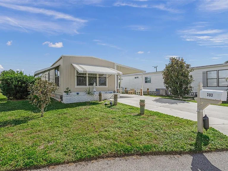 303 Marlette Dr — Photo 3