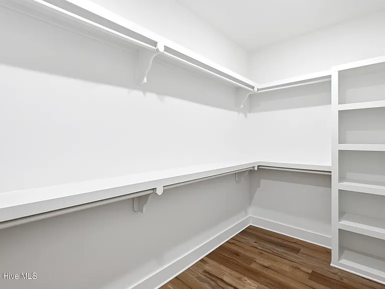 213 Myrtle Ave — Photo 29
