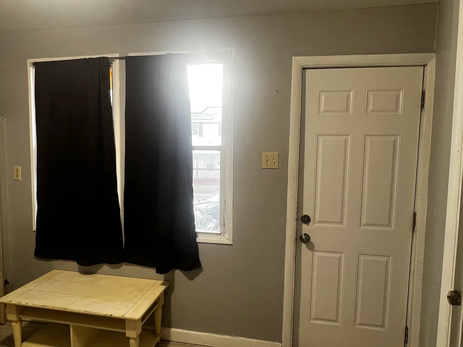Studio, $1,150 — Photo 1