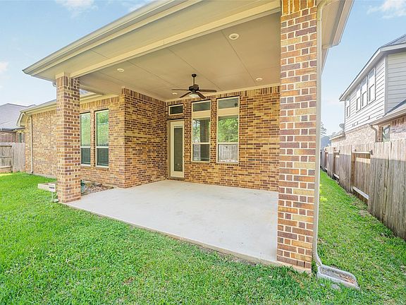 4th image of 1019 Ginger Glade Lane