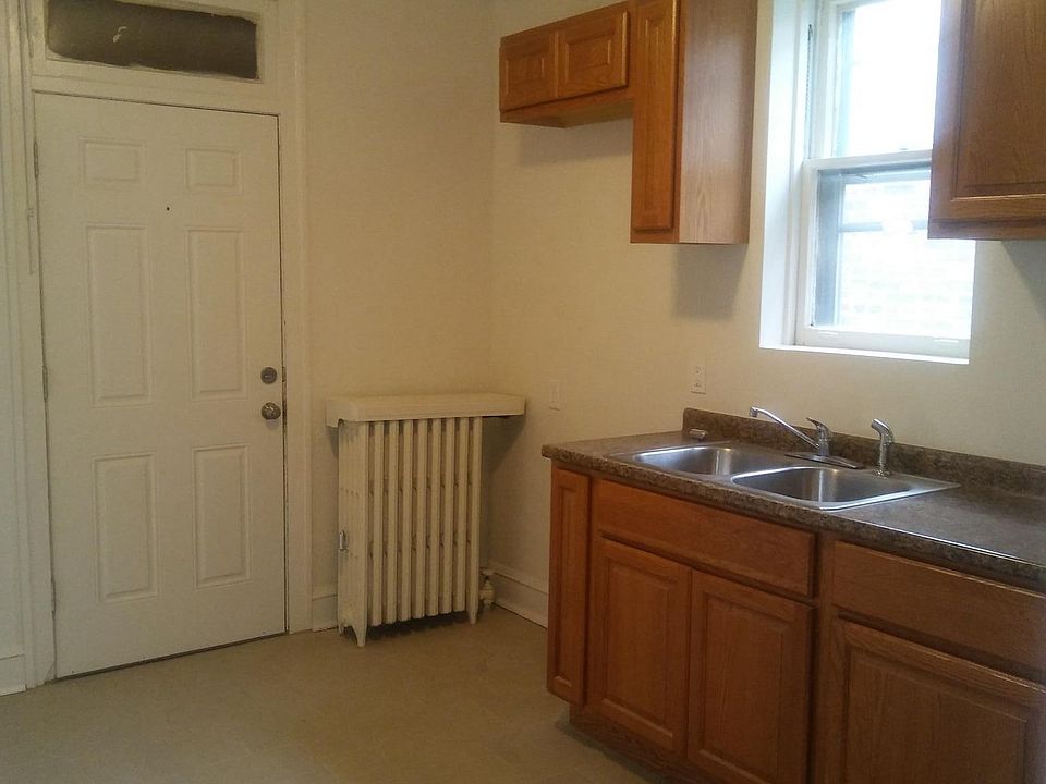 1st image of 8543 S Phillips Ave #3