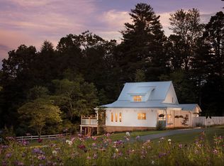 154 Private Cove Ln, Hendersonville, NC 28739