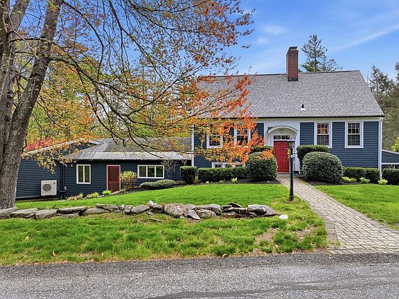 2nd image of 8 Hillside Rd