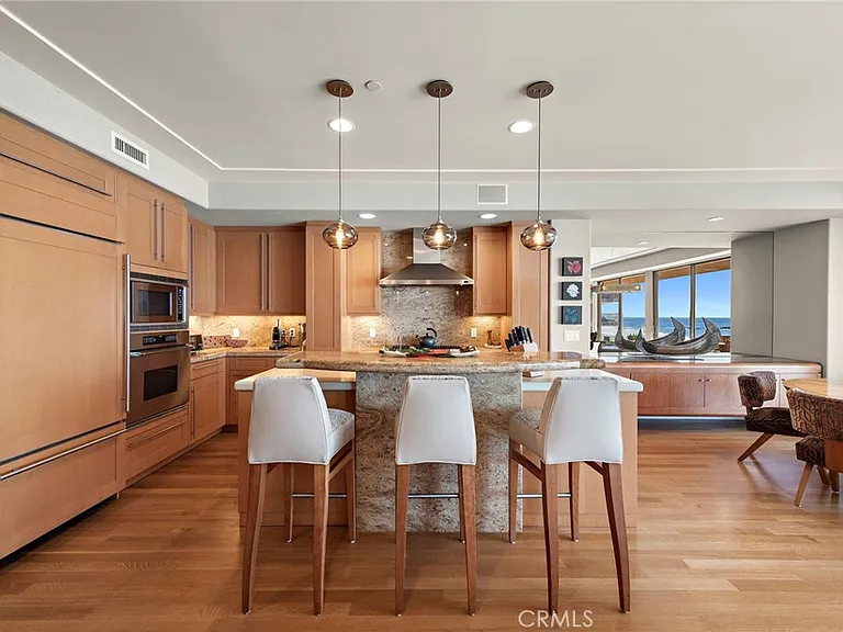 1603 S Coast Hwy #F — Photo 4
