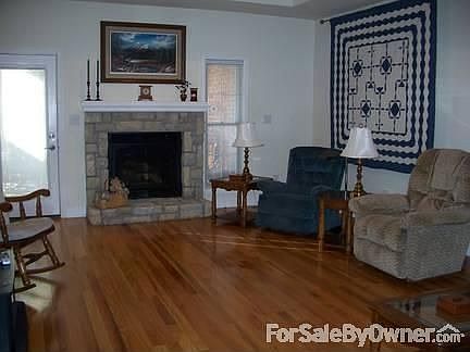 Main level great room : Main level great room with propane fireplace