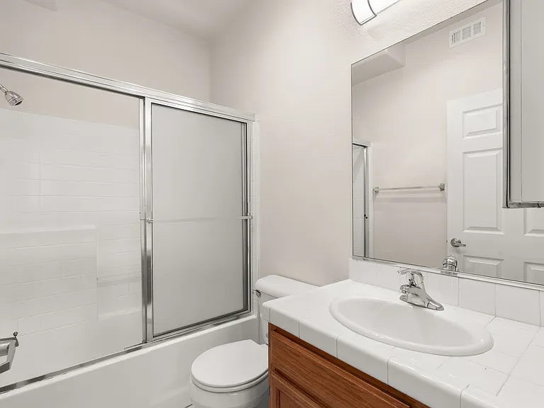 4527 Coldwater Canyon Ave #4 — Photo 5