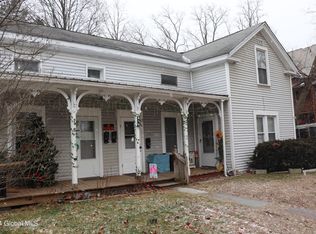 8 3rd St, Hoosick Falls, NY 12090