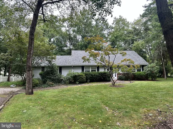 6 Miami Trl, Medford, NJ 08055